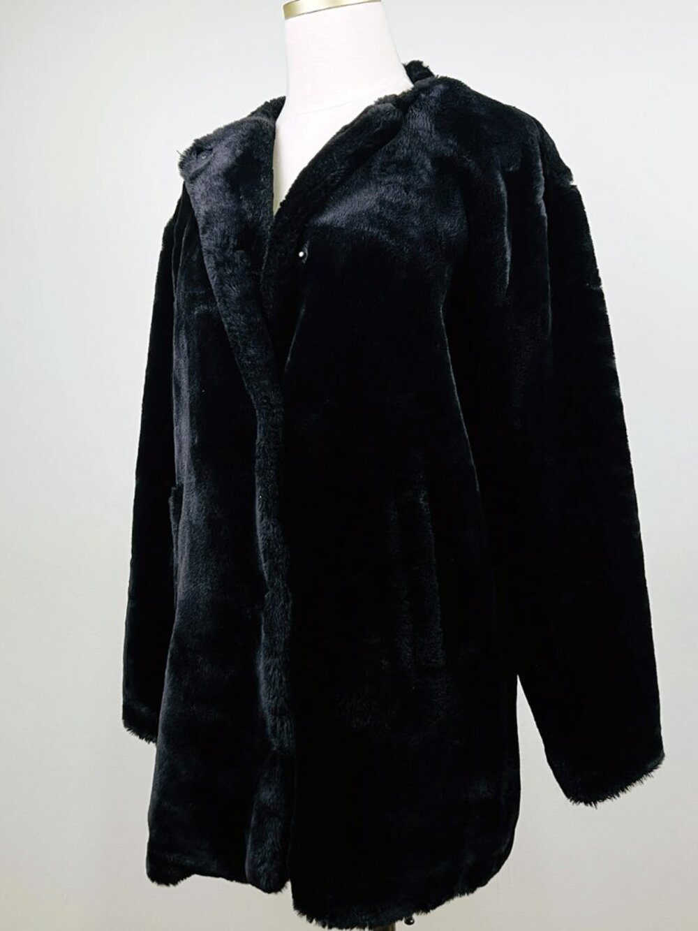 Zara TRF Black Faux Fur Teddy Coat Women’s Small Soft Plush Jacket Pockets